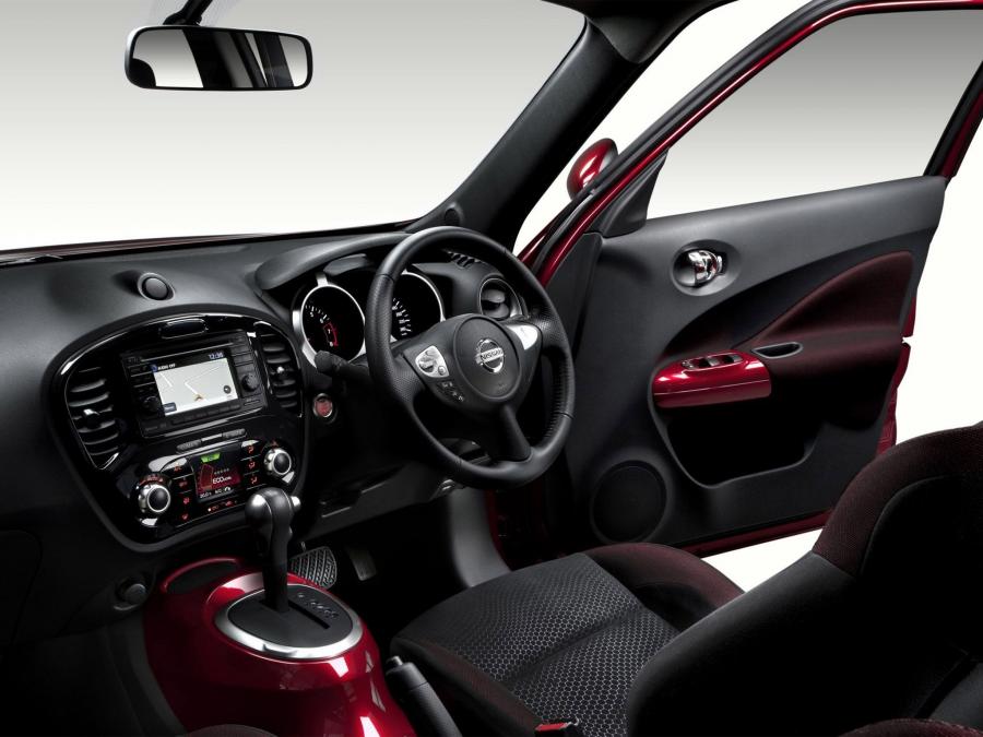  Nissan Juke 2010 года  (UK) (фото 6 из 21)